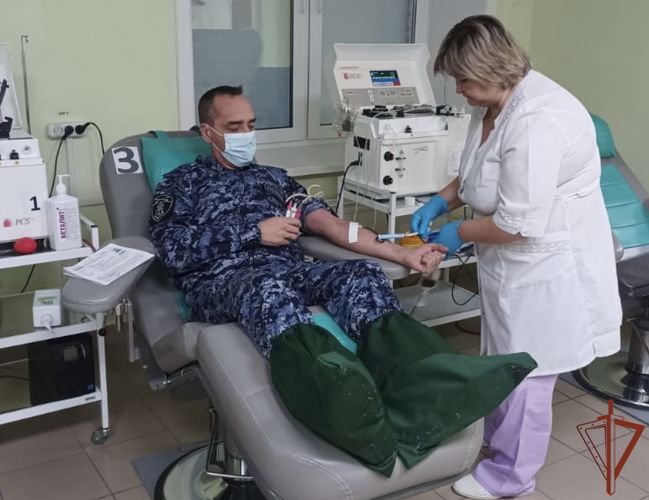 Росгвардейцы пополнили банк донорской крови медучреждений Сибири